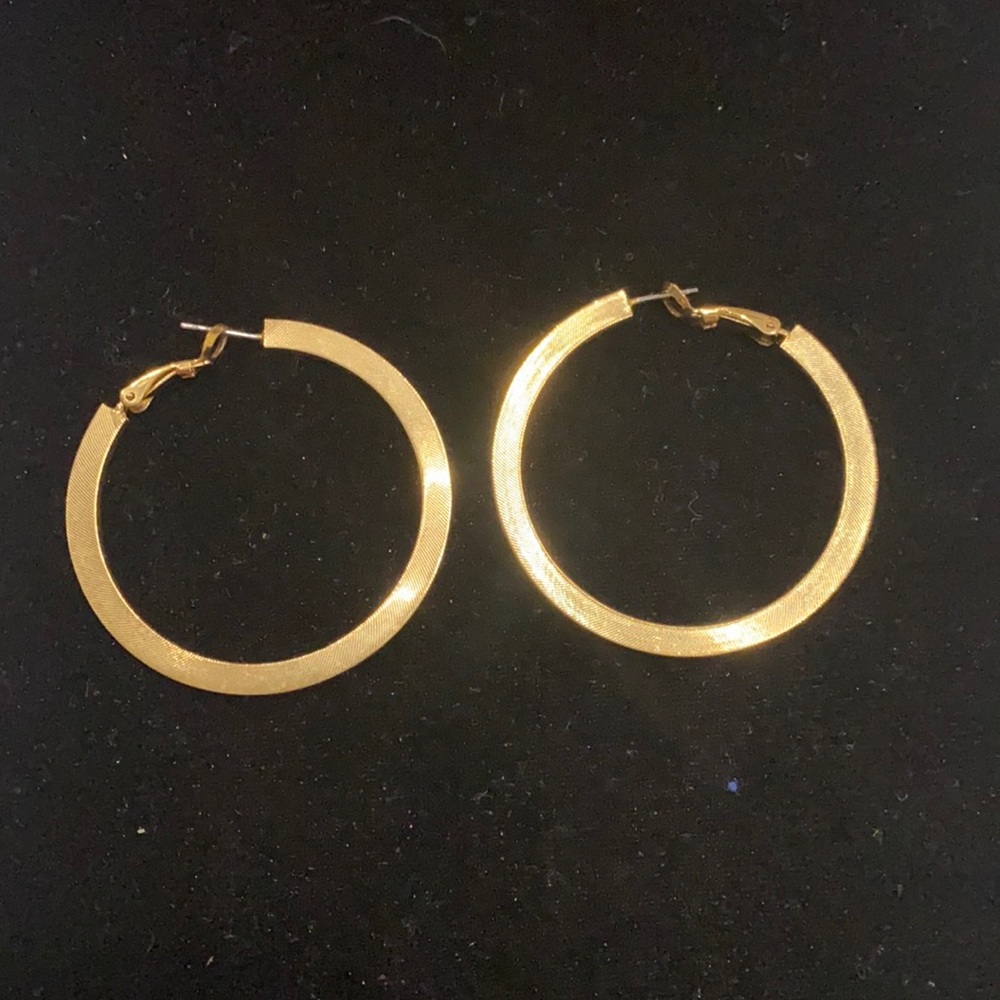 Gold hoop Earrings